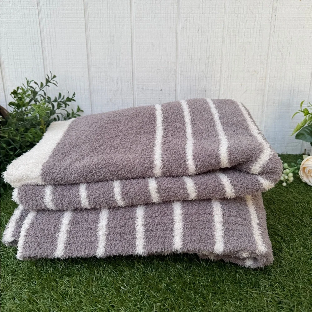 BAREFOOT DREAMS CozyChic® Horizontal Stripe Throw Blanket 45” x 60” NWOT